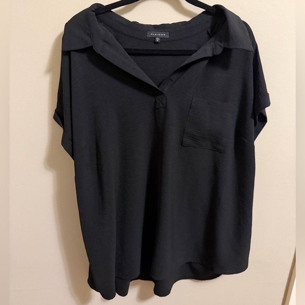 Pleione Crinkle Collar Top